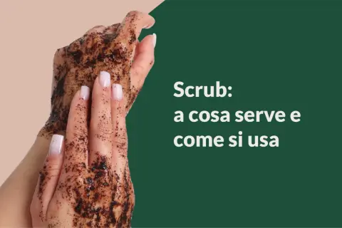 Mani con scrub corpo al caffè. Scopri come si usa per una pelle liscia e luminosa.