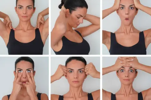 Donna esegue esercizi di yoga facciale, mostrando diverse espressioni e movimenti per tonificare il viso.