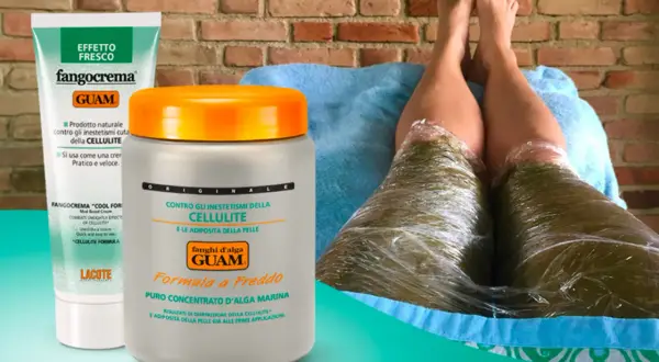 Fanghi Guam prima e dopo: gambe avvolte in impacchi di alghe per combattere la cellulite. Prodotti GUAM in primo piano.